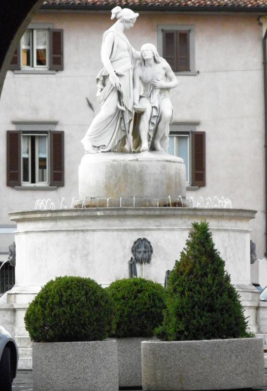 Albergo Della Torre Dal 1891 Trescore Balneario Eksteriør billede